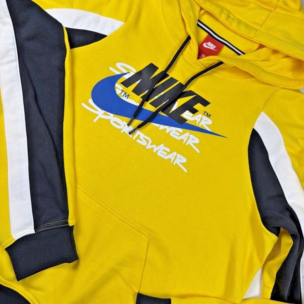Nike Hoodie Womens Medium Yellow Sportswear‎ Long Sleeve Graphic Pullover Good